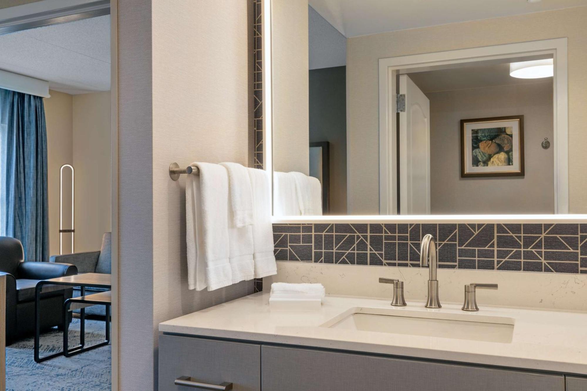 Homewood Suites Фредериксбърг Екстериор снимка