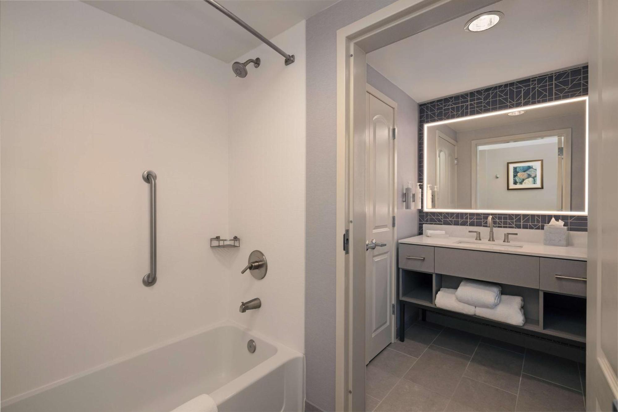 Homewood Suites Фредериксбърг Екстериор снимка